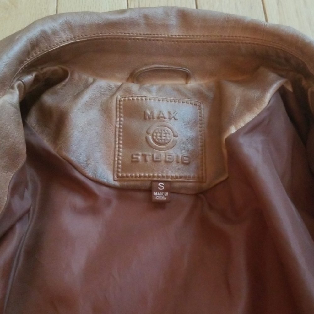 Max studio jacket - Picture 2 of 3